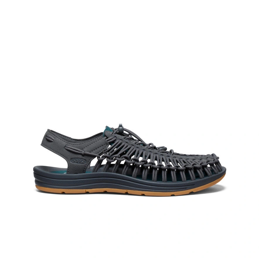 UNEEK x Only NY: Sneakers Universali, Stile Senza Confini, Un'Esplosione di Moda Newyorkese!